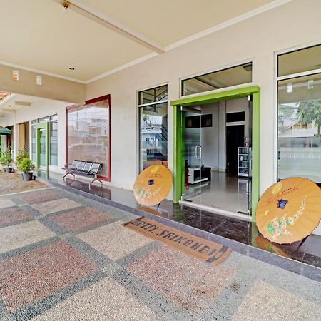Oyo 90347 Hotel Srikandi Syariah Tasikmalaya Eksteriør bilde