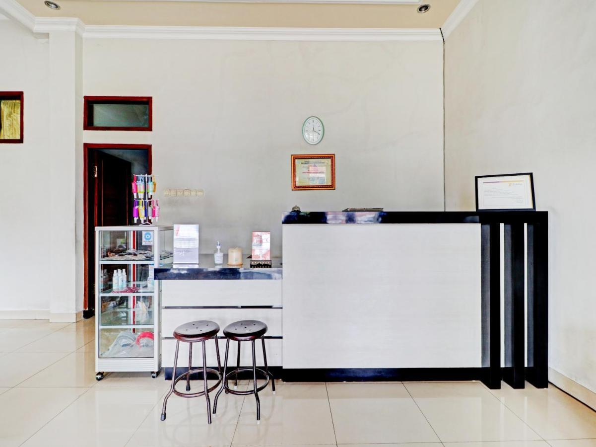 Oyo 90347 Hotel Srikandi Syariah Tasikmalaya Eksteriør bilde
