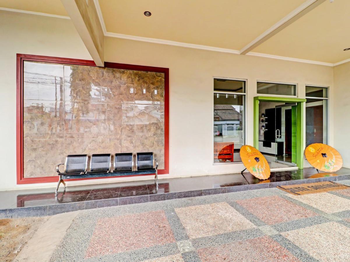 Oyo 90347 Hotel Srikandi Syariah Tasikmalaya Eksteriør bilde