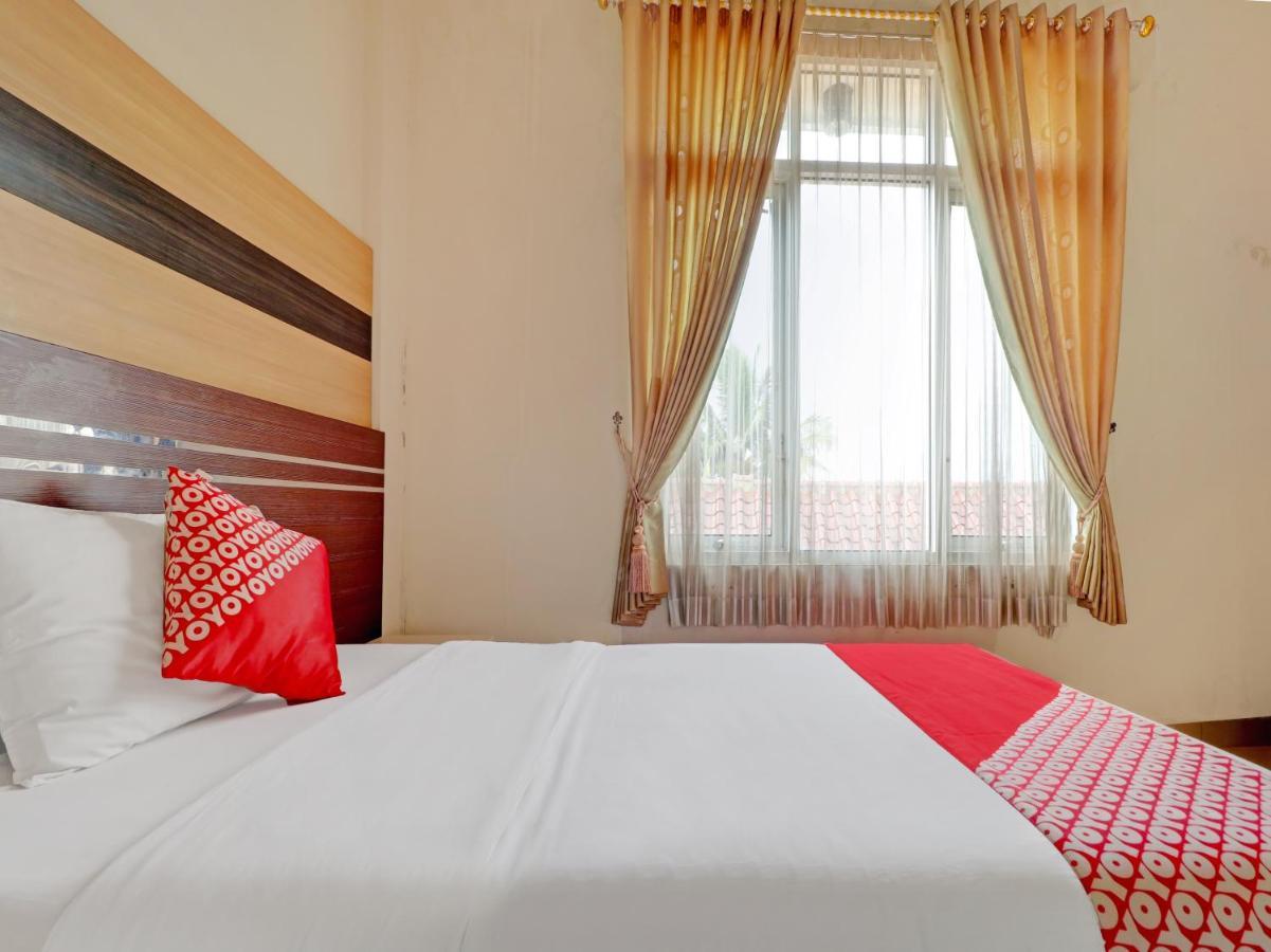Oyo 90347 Hotel Srikandi Syariah Tasikmalaya Eksteriør bilde