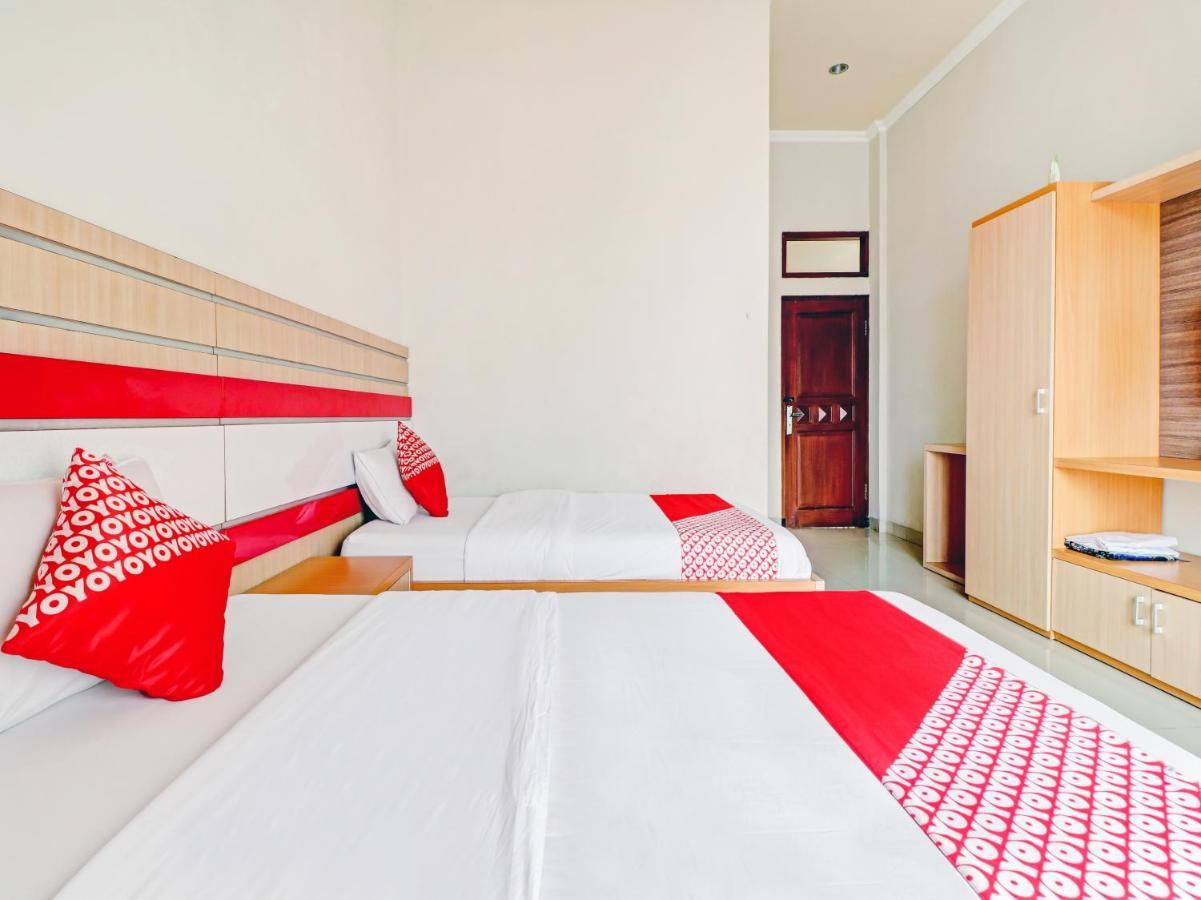 Oyo 90347 Hotel Srikandi Syariah Tasikmalaya Eksteriør bilde