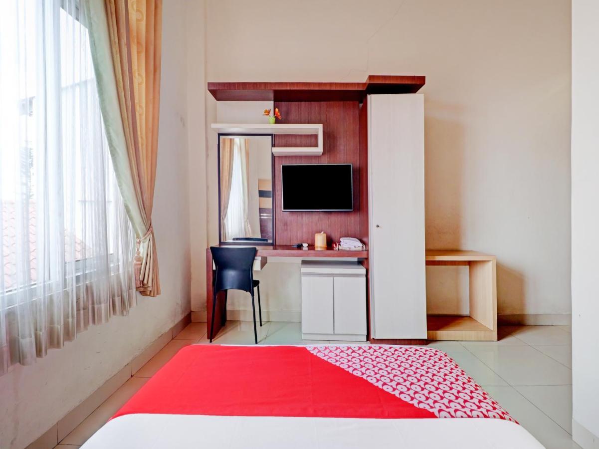 Oyo 90347 Hotel Srikandi Syariah Tasikmalaya Eksteriør bilde